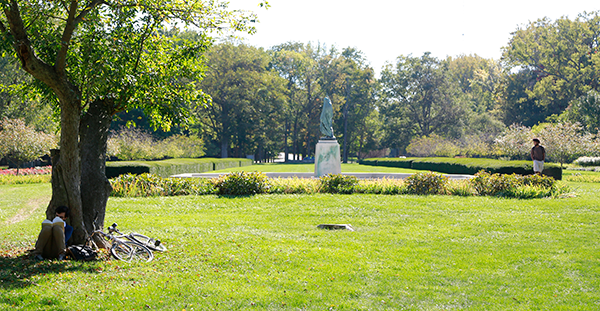 Persephone stature in holcomb gardens