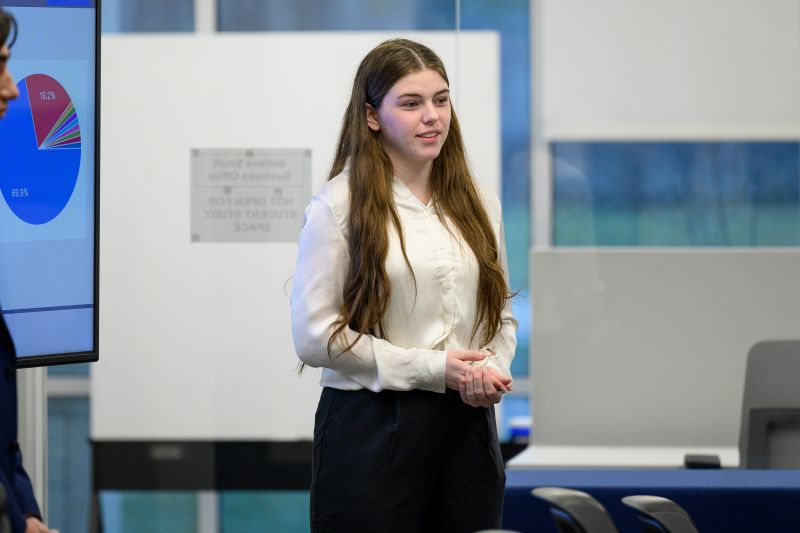 Image of Butler student giving presentation at Lacy School of Business