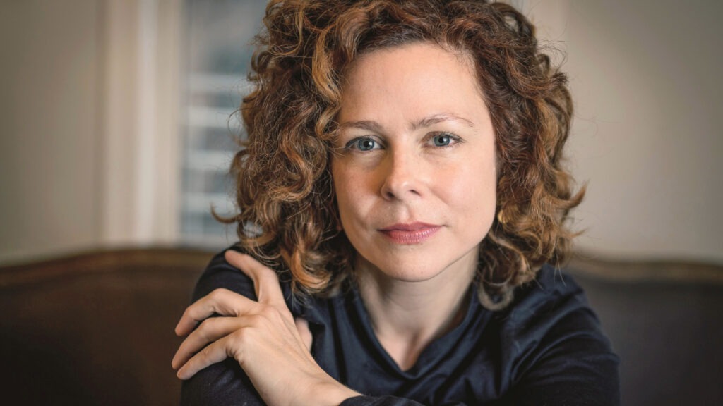 Headshot of author Cat Bohannon ’01.