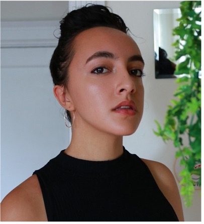 Eliana Pipes headshot self-portrait.