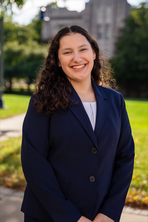 Photo of Claire Venisnik
