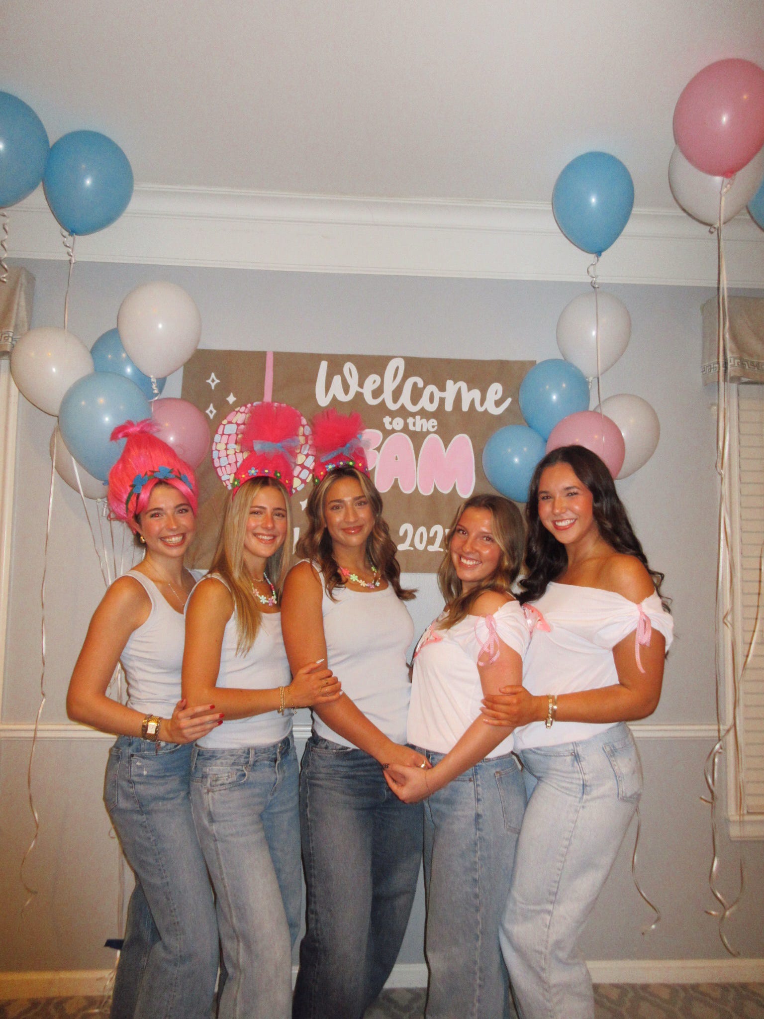 4 sisters during big little reveal