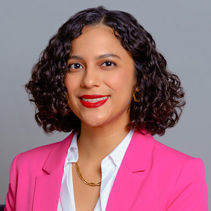 Headshot of Valeria Güémez Graniel